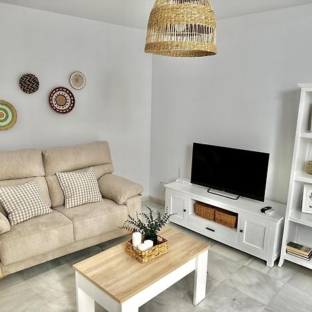 Apartamento Arellano Apartment การ์โมนา ภายนอก รูปภาพ