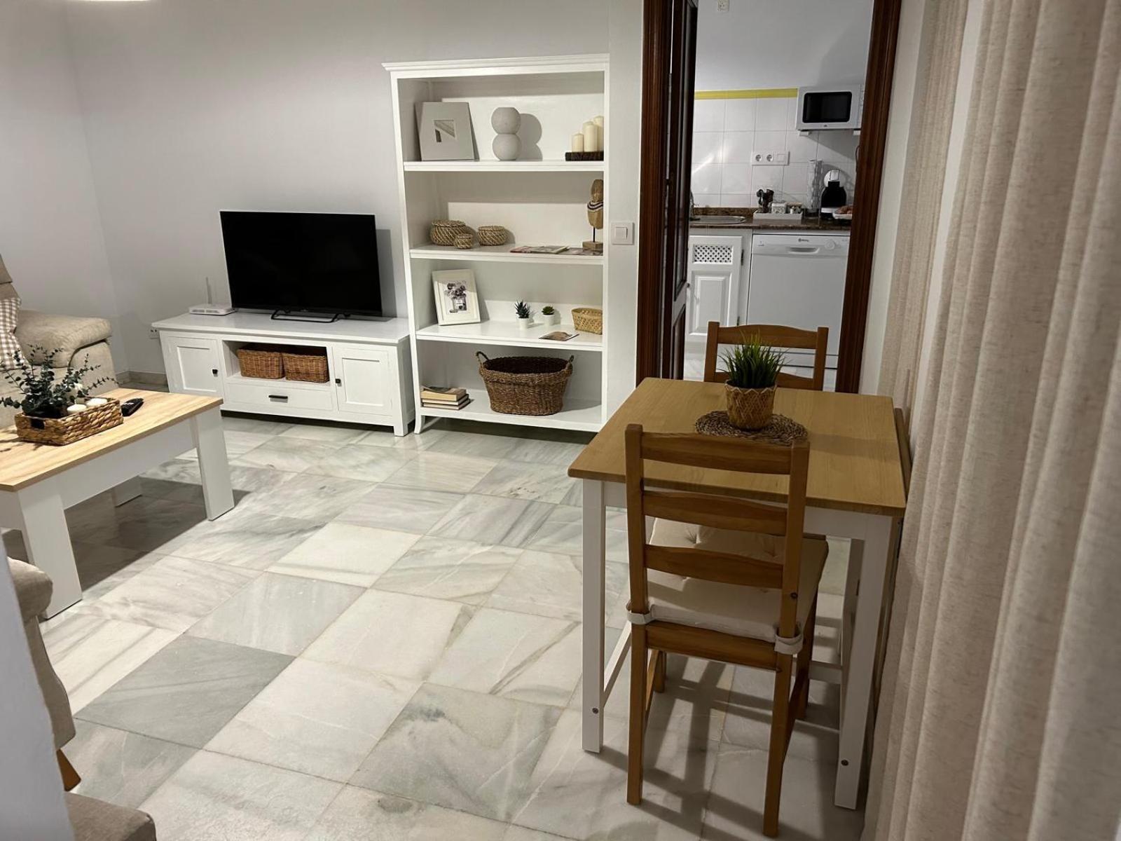 Apartamento Arellano Apartment การ์โมนา ภายนอก รูปภาพ