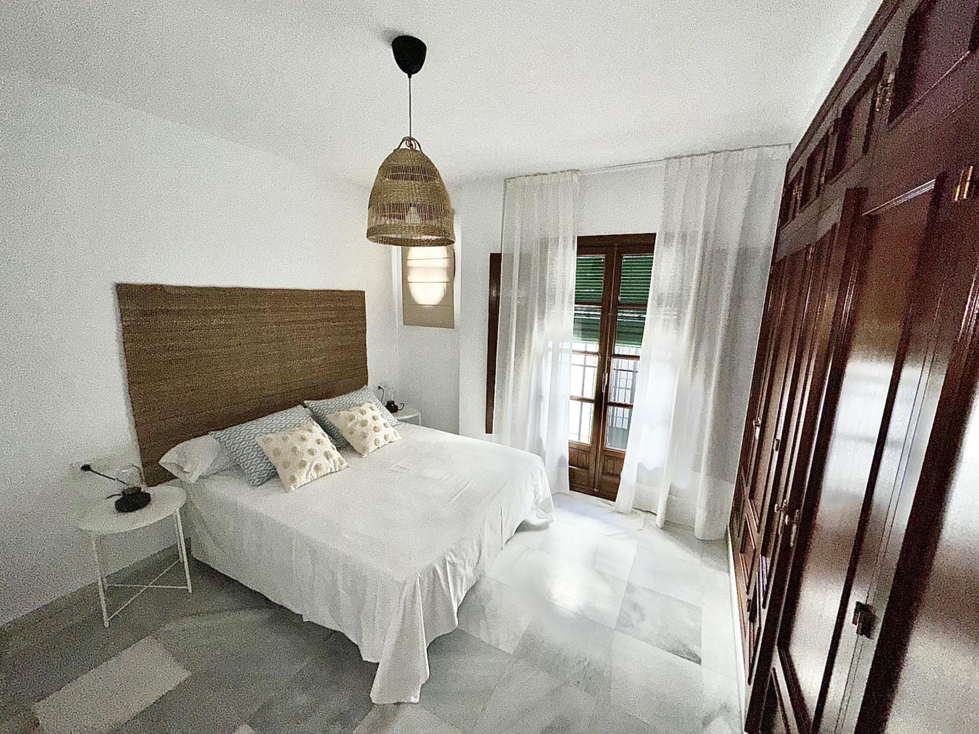 Apartamento Arellano Apartment การ์โมนา ภายนอก รูปภาพ