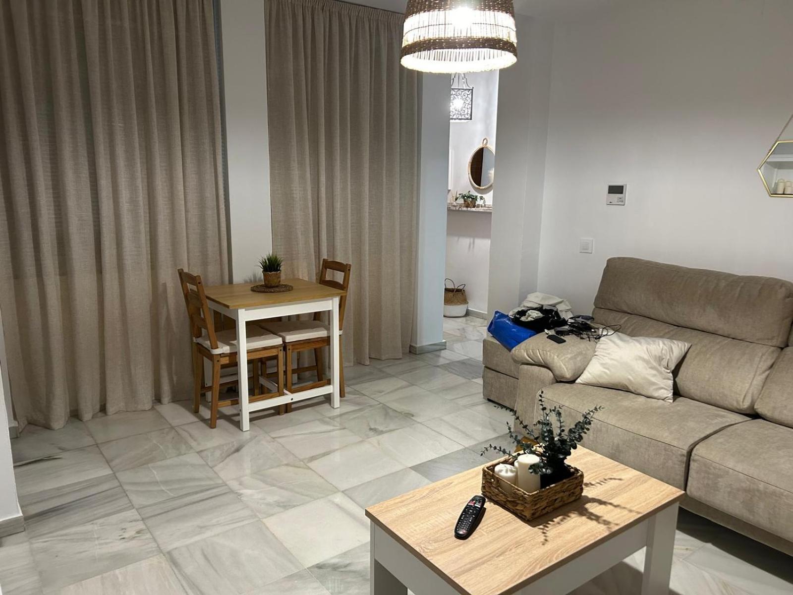 Apartamento Arellano Apartment การ์โมนา ภายนอก รูปภาพ
