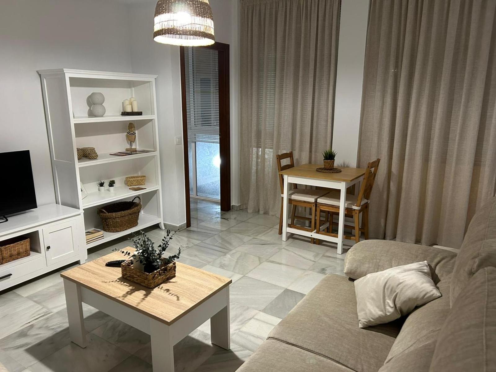 Apartamento Arellano Apartment การ์โมนา ภายนอก รูปภาพ