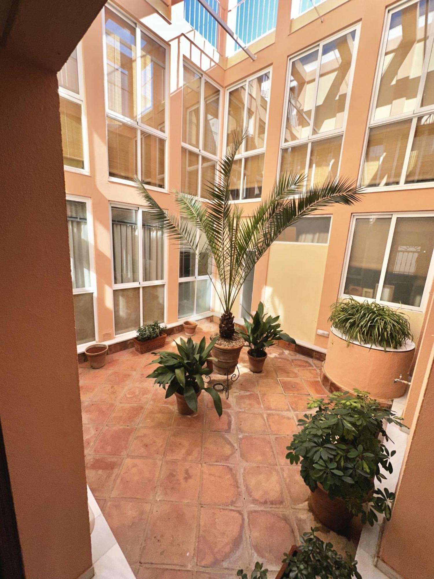 Apartamento Arellano Apartment การ์โมนา ภายนอก รูปภาพ
