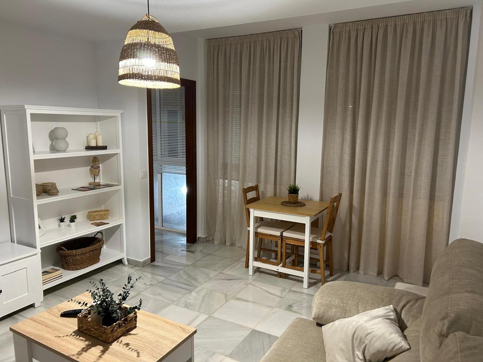 Apartamento Arellano Apartment การ์โมนา ภายนอก รูปภาพ