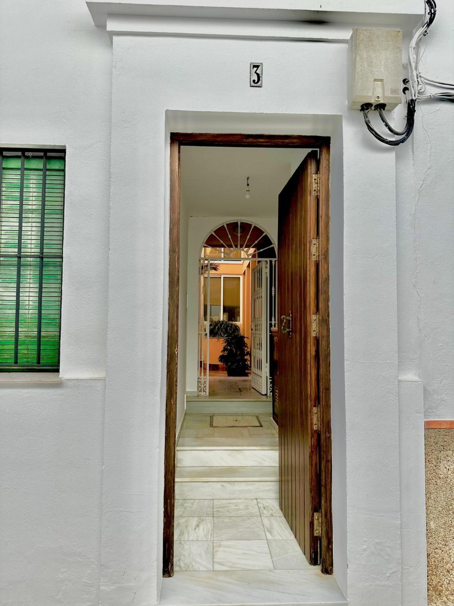 Apartamento Arellano Apartment การ์โมนา ภายนอก รูปภาพ